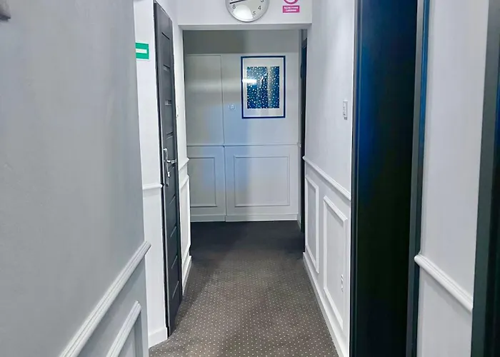 Apartamenty i pokoje z prywatną łazienką Willa Bielany Warszawa